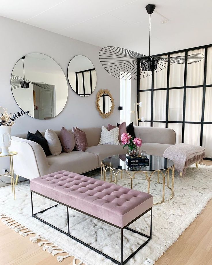 Glamorous home decor living with a dash of metallic